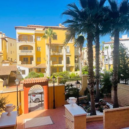 Beach Apartament In Torrevieja Buitenkant foto