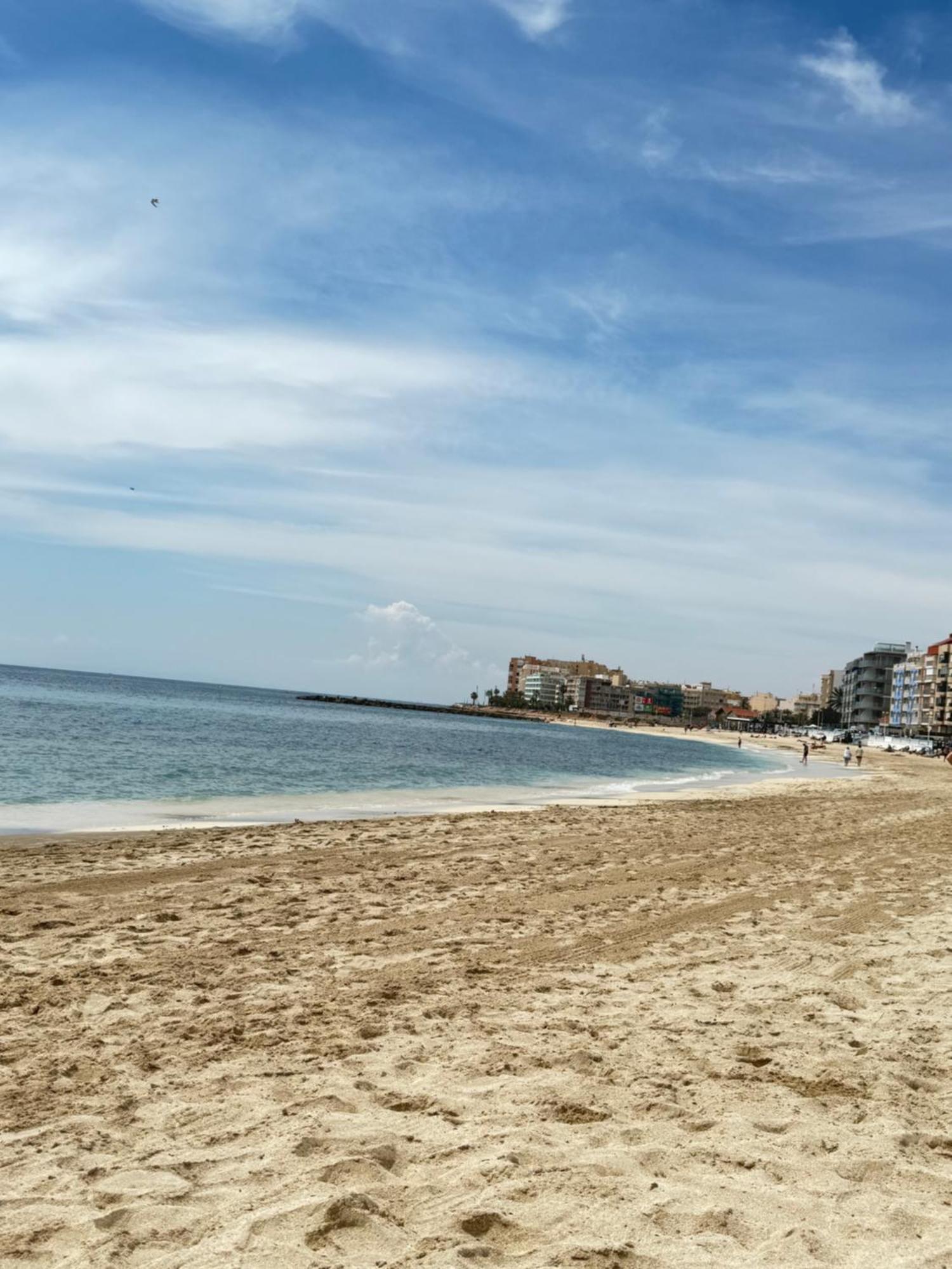 Beach Apartament In Torrevieja Buitenkant foto